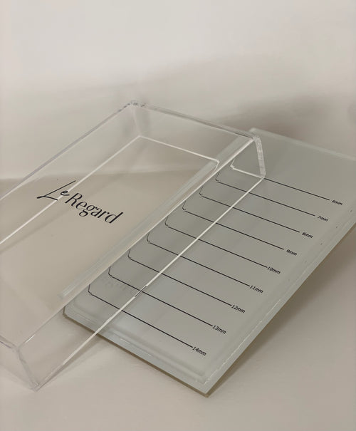 Palette with cover