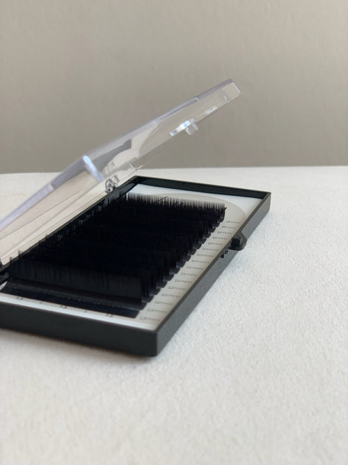 Eyelash extensions - Russian Volume - M Curl